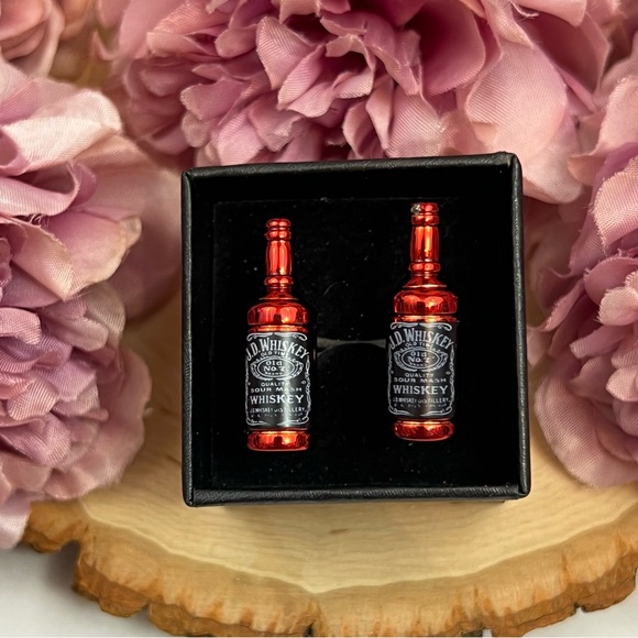 Unique Jack Daniels Whiskey Bottle Cufflinks - Picture 13 of 16